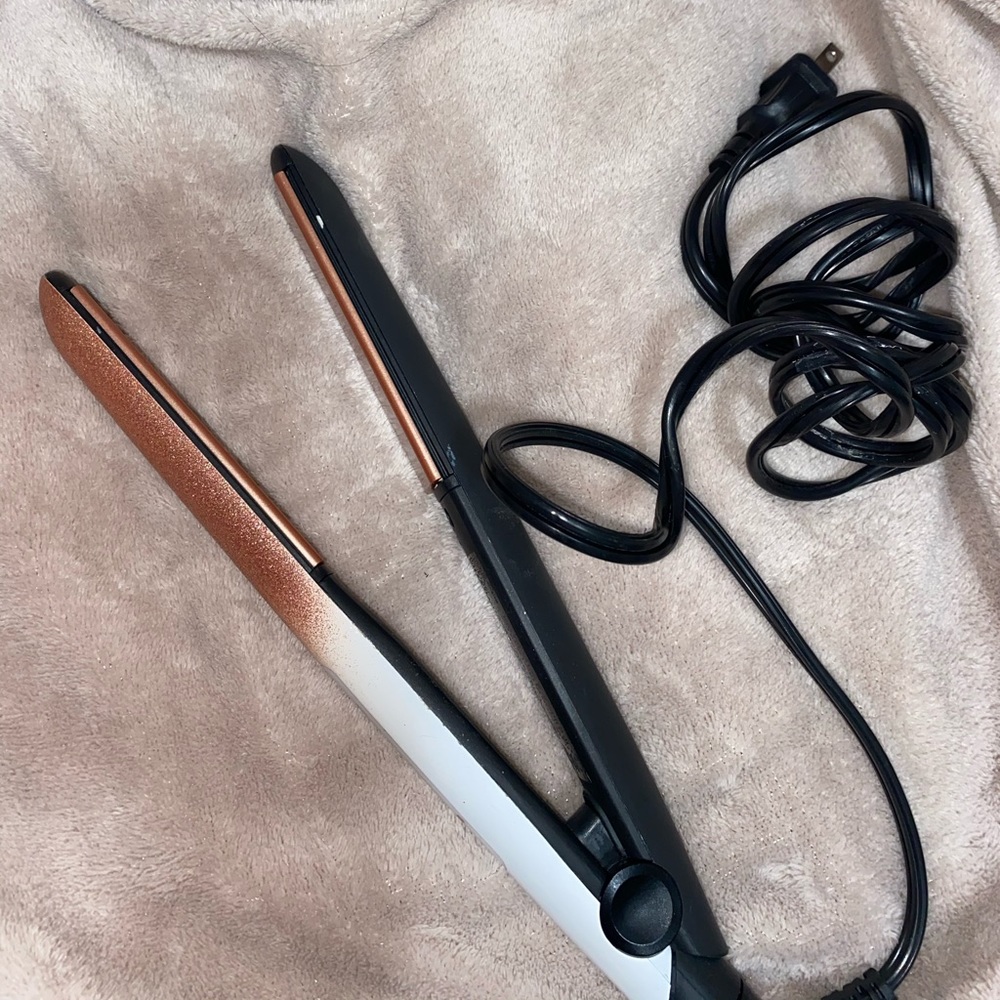 Flat iron never used